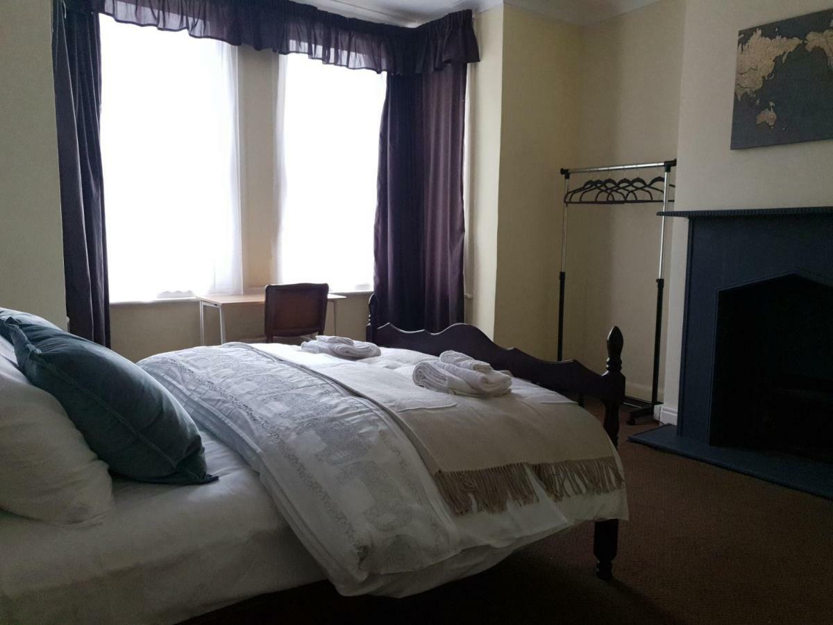 Grandeur Holiday Home, With Free Parking Clacton-on-Sea Exteriör bild